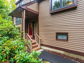 26 Edgehill Circle 26, Monroe CT 06468