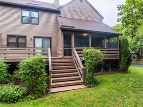 26 Edgehill Circle 26, Monroe CT 06468
