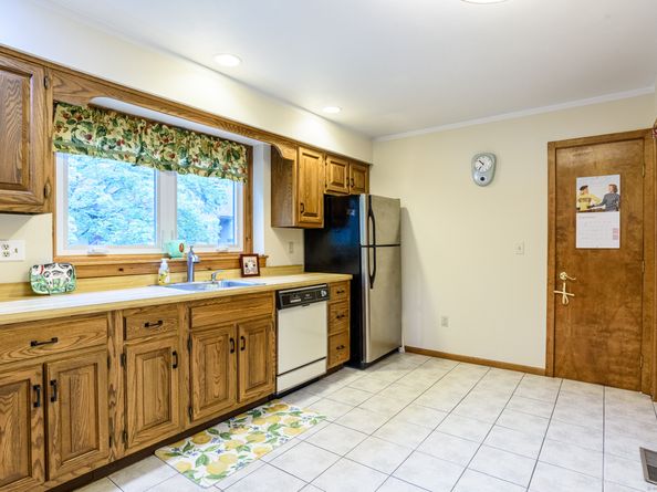 26 Edgehill Circle 26, Monroe CT 06468