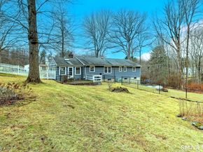 15 North Street, Shelton CT 06484