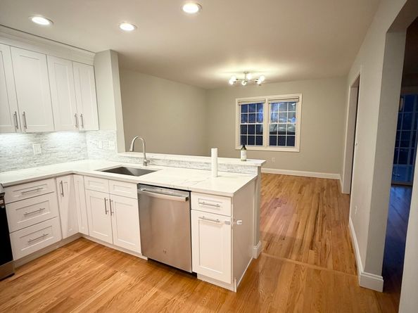 440 Pitkin Hollow 440, Trumbull CT 06611