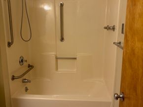 524 Asbury Ridge 524, Shelton CT 06484