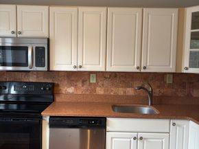 524 Asbury Ridge 524, Shelton CT 06484