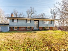 6 Maple Circle, Monroe CT 06468