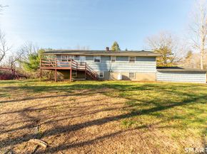 6 Maple Circle, Monroe CT 06468