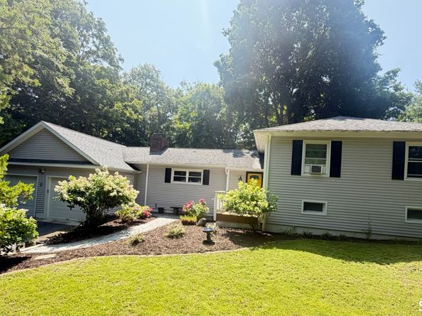 11 Hall, Danbury CT 06811
