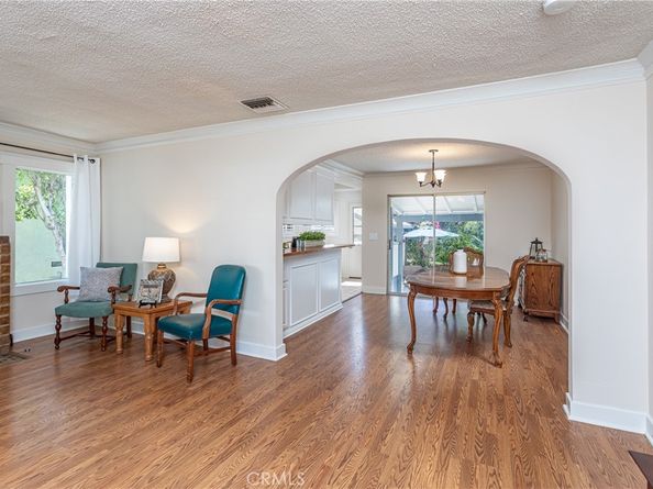 1018 E Verdugo Avenue, Burbank CA 91501