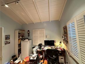 1823 Hillside Drive, Glendale CA 91208