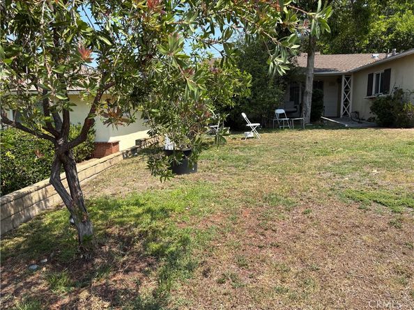 1823 Hillside Drive, Glendale CA 91208