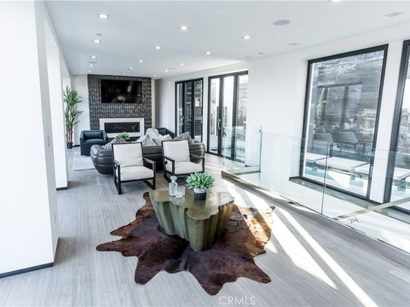 8148 W Gould Avenue, Los Angeles CA 90046