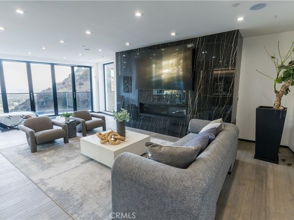 8148 W Gould Avenue, Los Angeles CA 90046