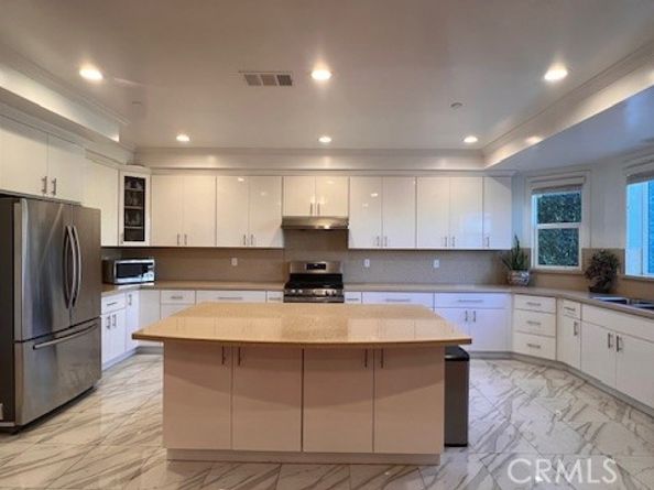 1665 W 221st Street, Torrance CA 90501