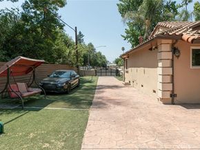 4710 Ventura Canyon Avenue, Sherman Oaks CA 91423