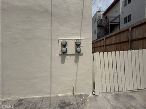 1103 S Hobart Boulevard, Los Angeles CA 90006