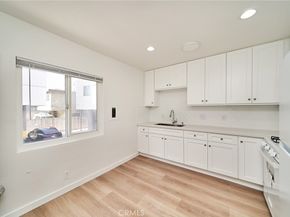 1103 S Hobart Boulevard, Los Angeles CA 90006