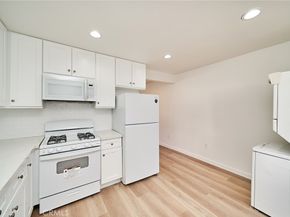 1103 S Hobart Boulevard, Los Angeles CA 90006