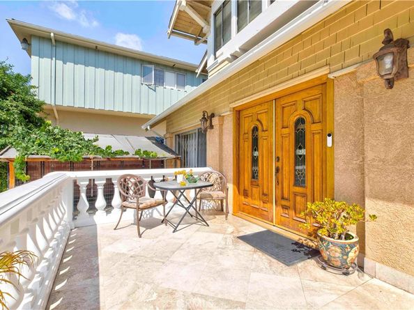 1610 N Hobart Boulevard, Los Angeles CA 90027