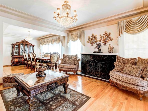 1610 N Hobart Boulevard, Los Angeles CA 90027