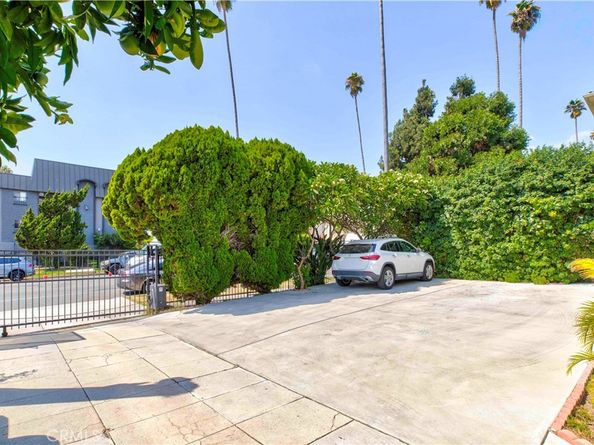 1610 N Hobart Boulevard, Los Angeles CA 90027