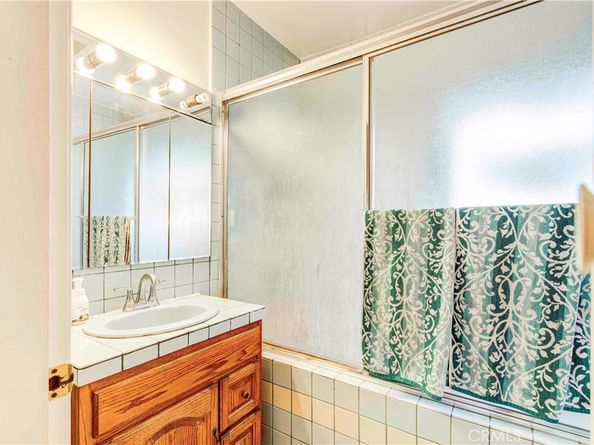 1610 N Hobart Boulevard, Los Angeles CA 90027