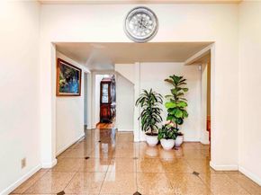 1610 N Hobart Boulevard, Los Angeles CA 90027