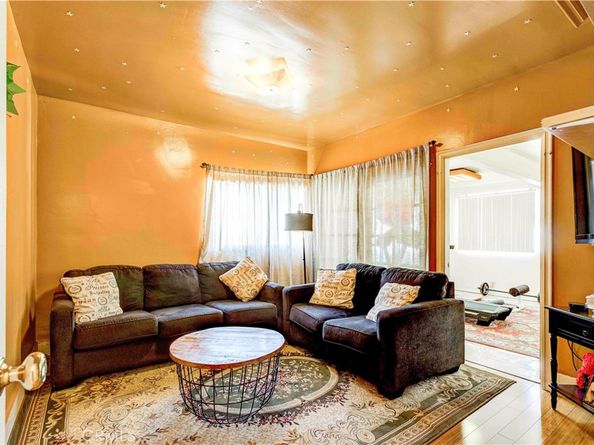 1610 N Hobart Boulevard, Los Angeles CA 90027