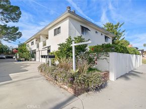 5017 Cartwright 3, North Hollywood CA 91601