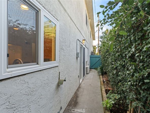 5017 Cartwright 3, North Hollywood CA 91601