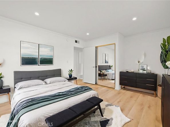 5017 Cartwright 3, North Hollywood CA 91601