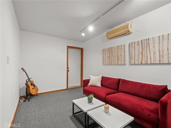 5017 Cartwright 3, North Hollywood CA 91601