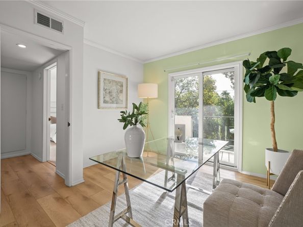 5017 Cartwright 3, North Hollywood CA 91601