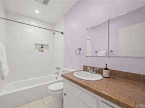 5017 Cartwright 3, North Hollywood CA 91601