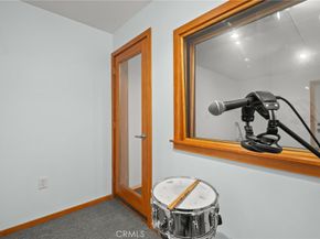 5017 Cartwright 3, North Hollywood CA 91601