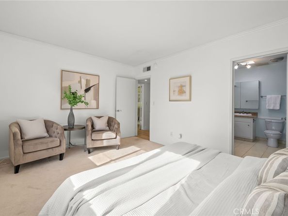 5017 Cartwright 3, North Hollywood CA 91601