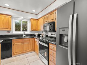 5017 Cartwright 3, North Hollywood CA 91601