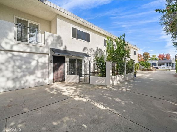 5017 Cartwright 3, North Hollywood CA 91601