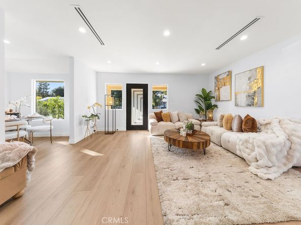 5700 Vista Del Monte, Sherman Oaks CA 91411