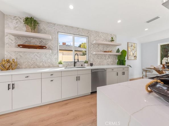 5700 Vista Del Monte, Sherman Oaks CA 91411