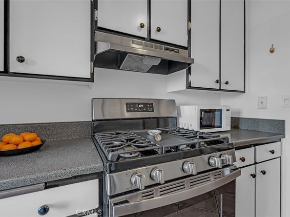 18645 Hatteras Street 230, Tarzana CA 91356