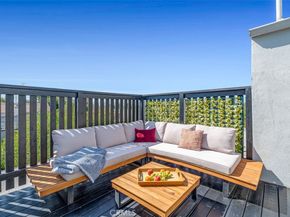 18645 Hatteras Street 230, Tarzana CA 91356