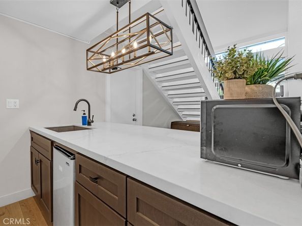 18645 Hatteras Street 230, Tarzana CA 91356