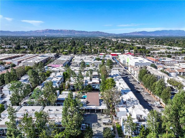 18645 Hatteras Street 230, Tarzana CA 91356