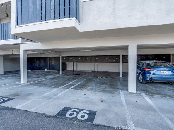 18645 Hatteras Street 230, Tarzana CA 91356