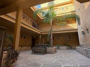 1515 Grismer Avenue 302, Burbank CA 91504