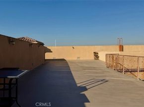 1515 Grismer Avenue 302, Burbank CA 91504