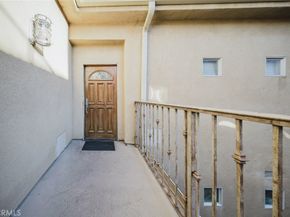 1515 Grismer Avenue 302, Burbank CA 91504