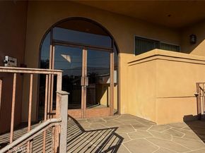 1515 Grismer Avenue 302, Burbank CA 91504