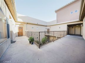 1515 Grismer Avenue 302, Burbank CA 91504