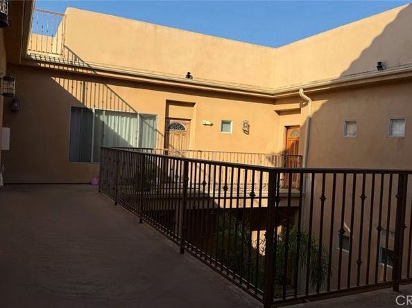 1515 Grismer Avenue 302, Burbank CA 91504