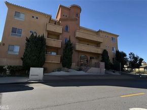 1515 Grismer Avenue 302, Burbank CA 91504